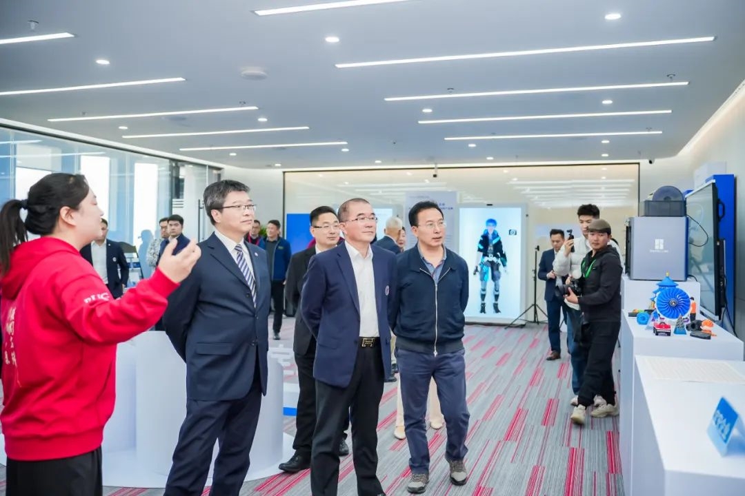 深圳指数科技亮相中国人民大学深圳论坛 2024，引领 AI 驱动电子设计革新